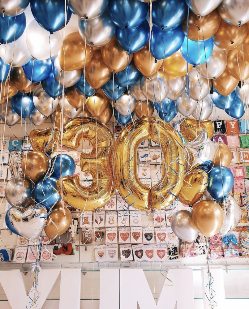 Композиція гелієвих кульок на 30 років
